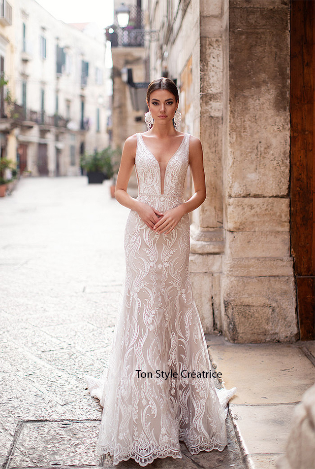 Robe de mariée près du corps légèrement évasée bas Gard