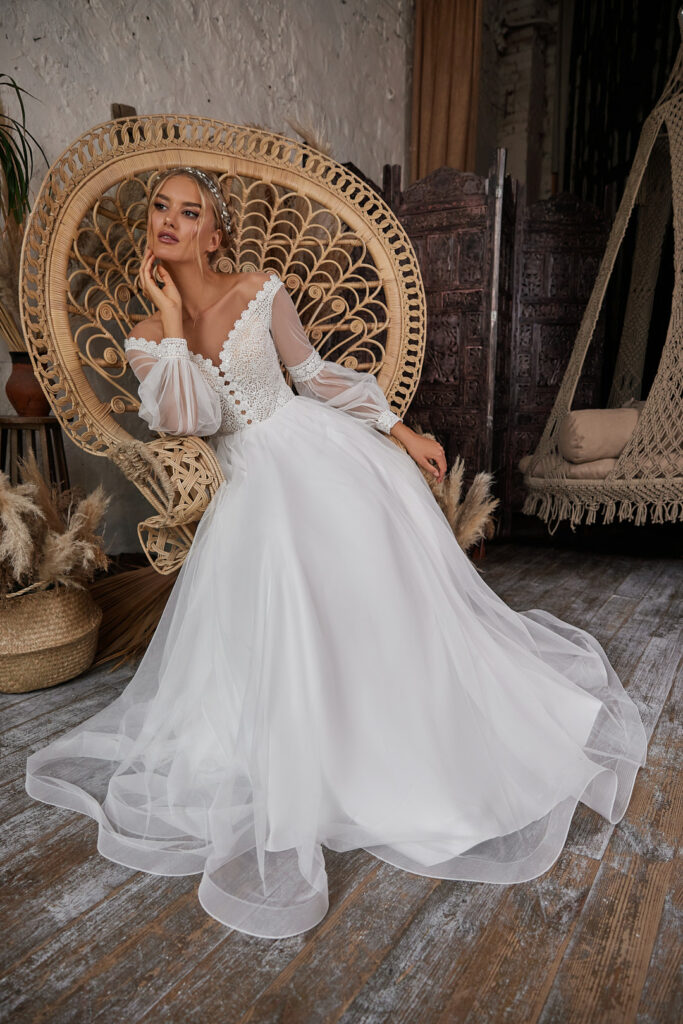 Robe de mariée évasé Gard, Occitanie, découvrez nos magnisfique robe de mariée sur-mesure, confectionné avec des tissus 100% Européen