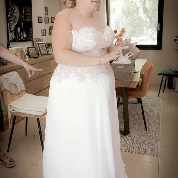 Robe de mariée bohème grande taille confectionner par Laura Queen Création, Uzès, France