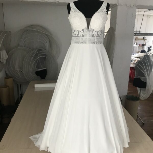 Création de robe de mariée sur-mesure pièce unique par Laura Quen Création