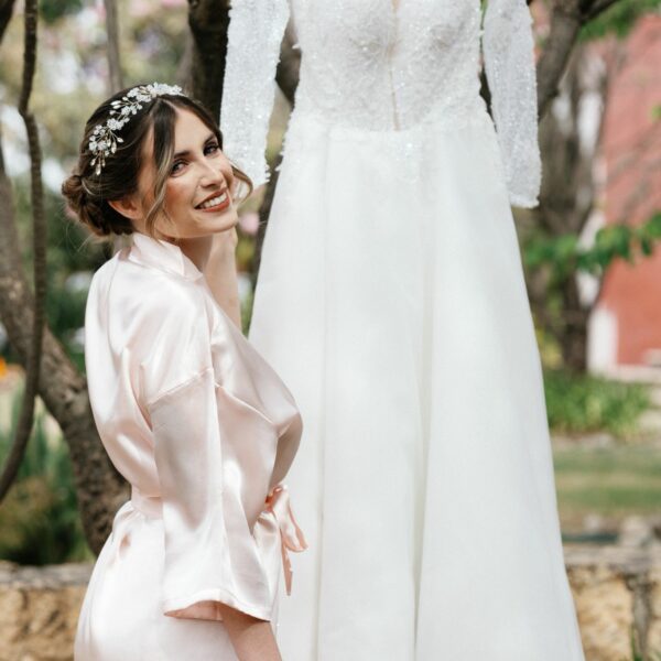 Robe de mariée sur mesure dos nue très décolleté manches longue en dentelle robe corset décolleté plongeant